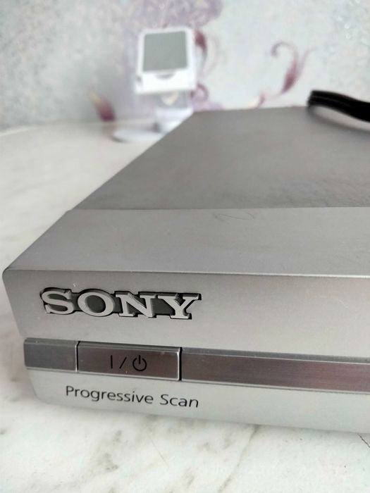 DVD SONY рабочий, требует ремонта, на запчасти