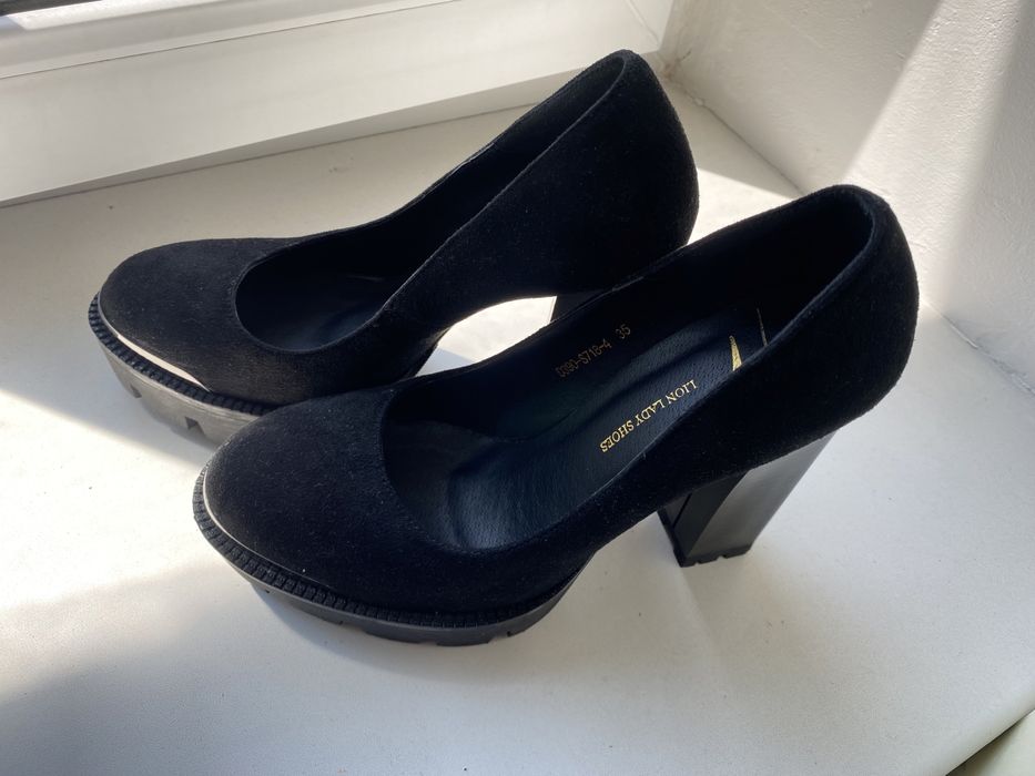 Туфли черные , замшевые