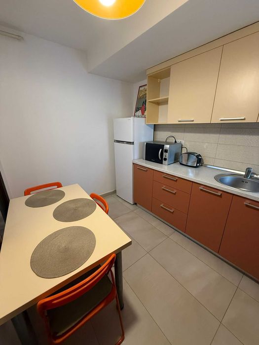 Proprietar inchiriez apartament 2 camere marriott, 13 septembrie