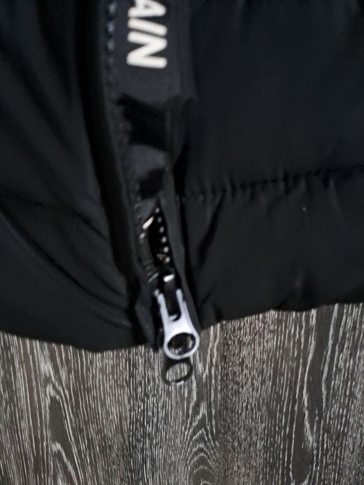 Продам зимнию куртку REMAIN