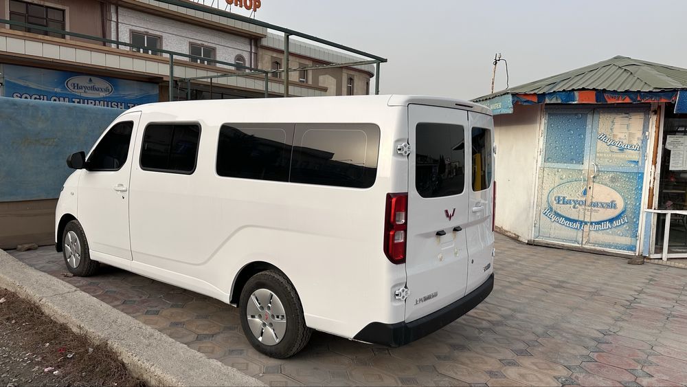 Сотилади. Янги микроавтобус электромобиль.
