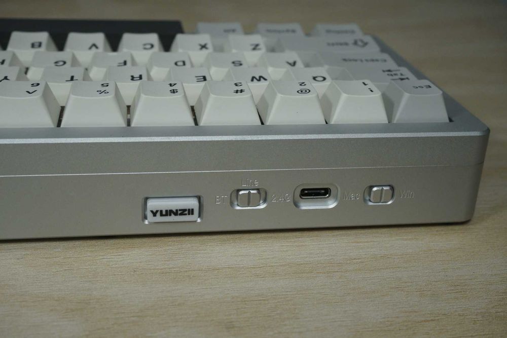 65% Безжична механична клавиатура Yunzii AL66 Изцяло метална Knob RGB