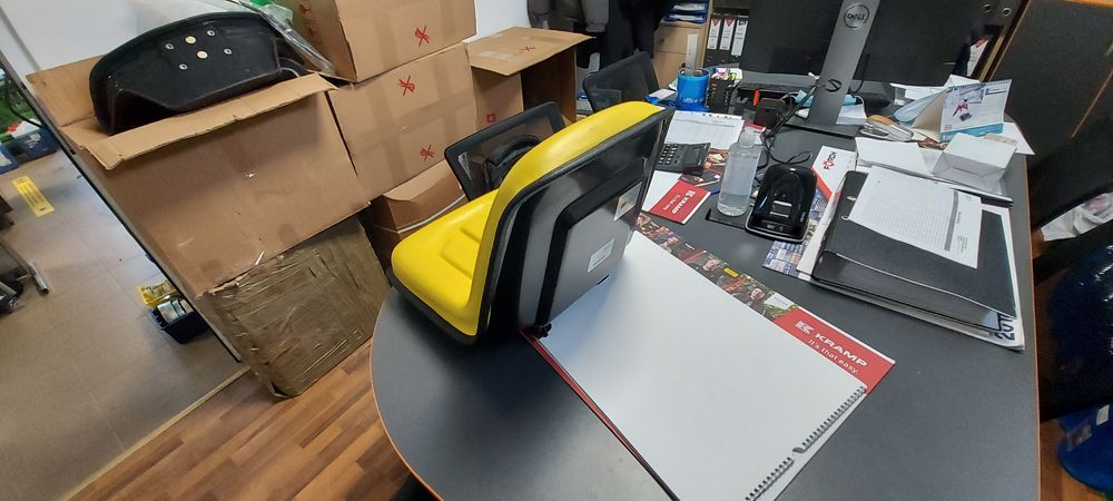 Scaun tractor Iseki,  Yanmar,  Kubota,  Mitsubishi,  macara, stivuitor