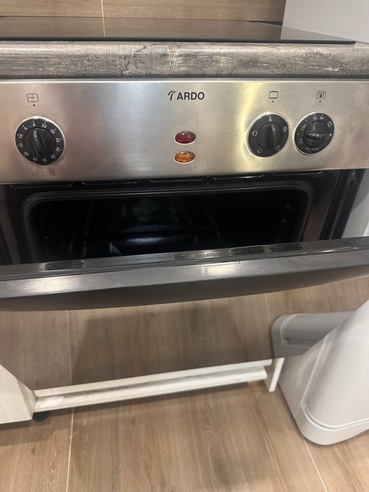 Продам духовой шкаф Ardo