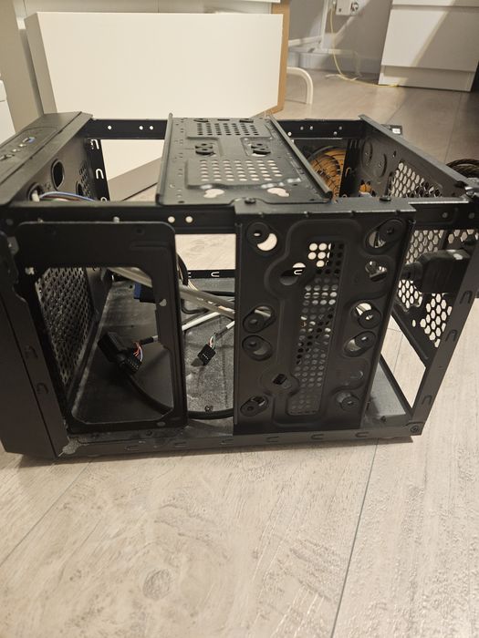 Carcasa Mini PC  pentru placi Mini -ITX si Micro ITx