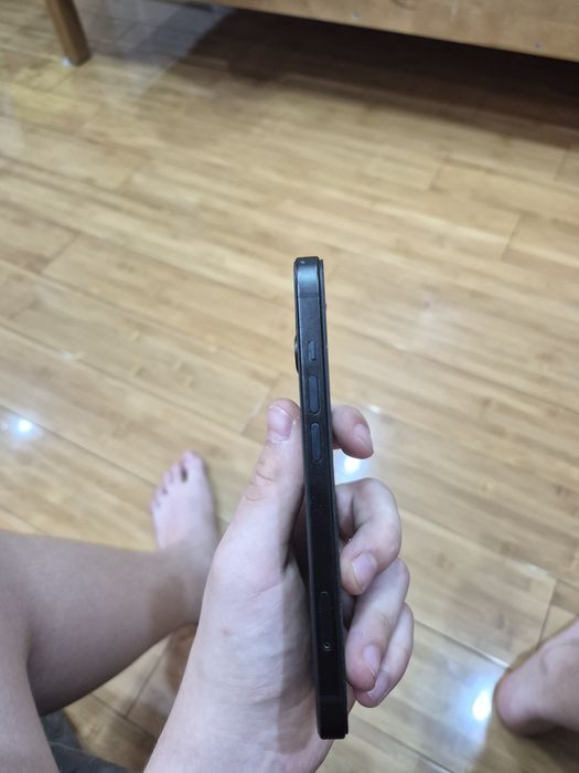 iPhone 15  128 гб