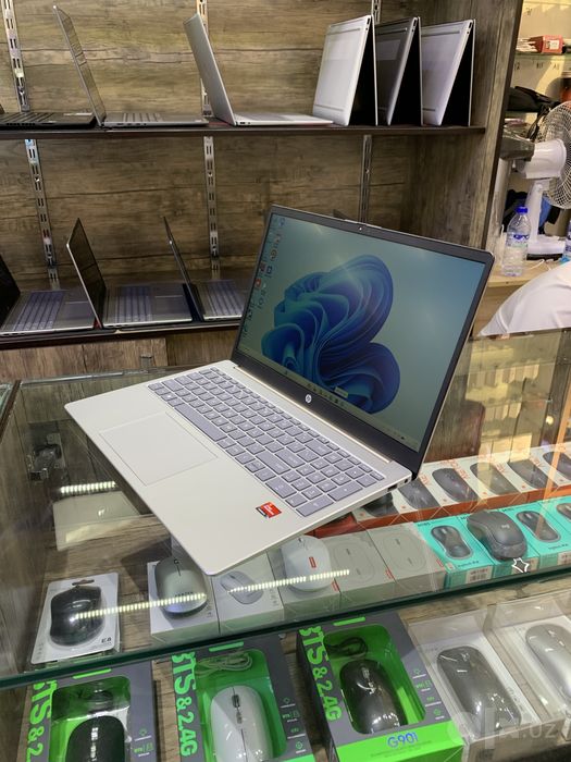 HP Laptop g10 15.6