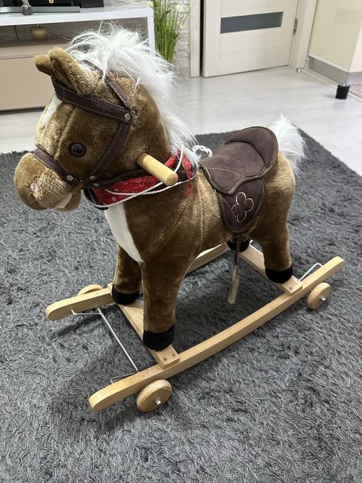 Calut balansoar multifunctional 2in1 din plus catifelat cu melodii