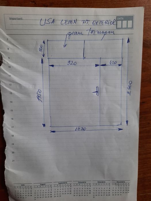 Usa exterior din lemn