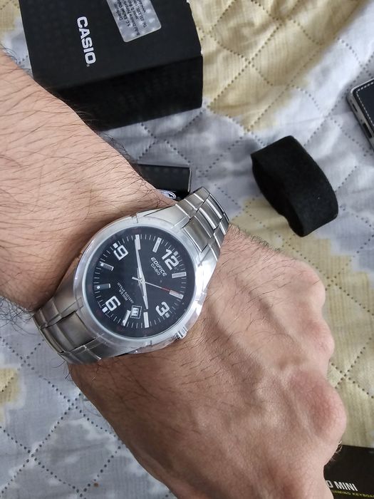 Ceas Casio Edifice nou, nepurtat
