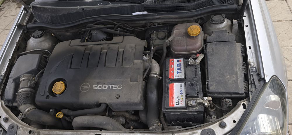 Opel Astra H на части