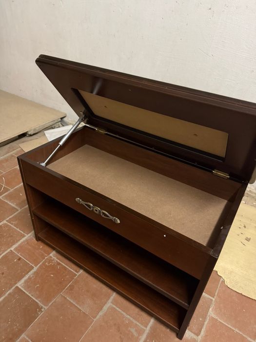 Обувница из дерева