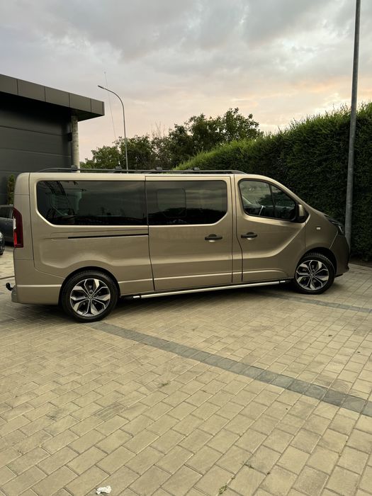 RENAULT  trafic  “SPACECLASS”  2018 Individual   8+1