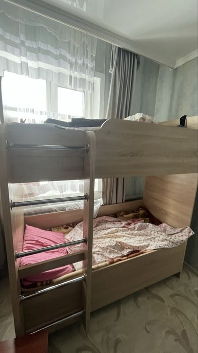 Продам кровать двухъярустную