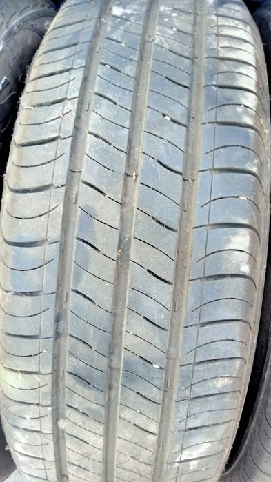 Kumho 205/65/16 лето.