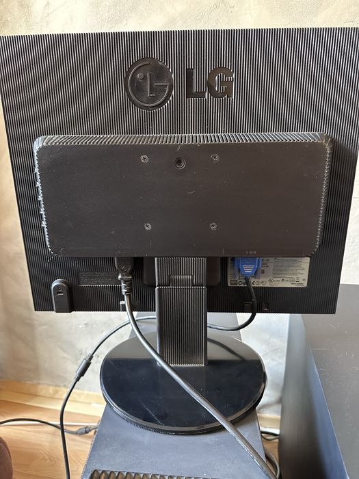 Монитор LG Flatron L1953S