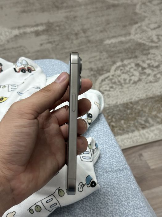 Айфон 15 про.