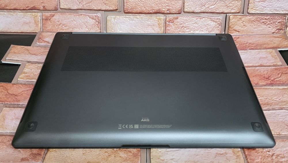 Samsung Galaxy Book ULTRA 9 – Vârful de Gamă Absolut RTX 4070 AMOLED  i9/1TB  (Nu confundați cu Pro sau Ultra 7)