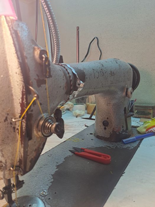 Швейная машина бытовая