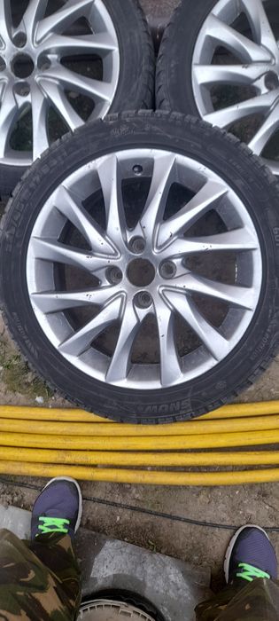 Jante aliaj peugeot 4×108r17, cu cauciucuri de iarna.