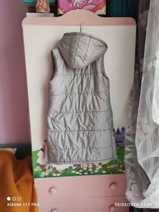 Ново!Дамски италиански Елек/грейка/шуба размер L/XL по скоро L