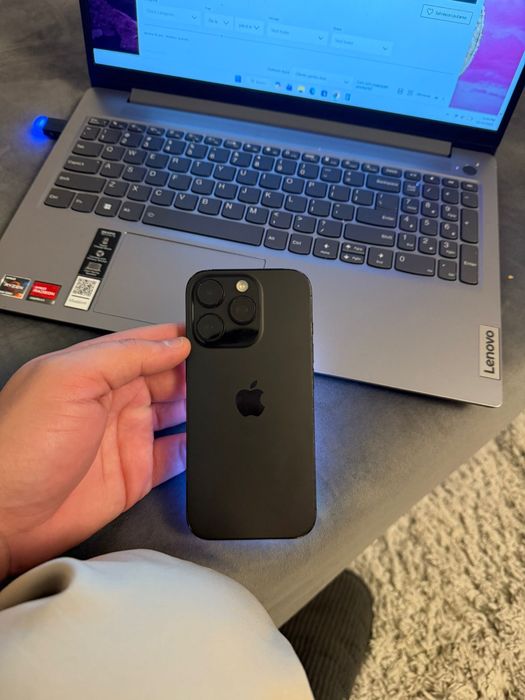 Iphone 16 pro 265 black titanium