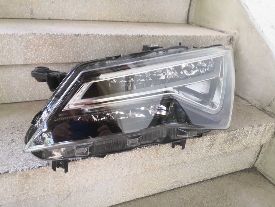 Фар Seat Ateca FULL LED ляв/Фар Сеат Атека Оригинален