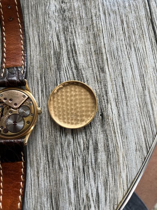 Златен часовник Omega 18k