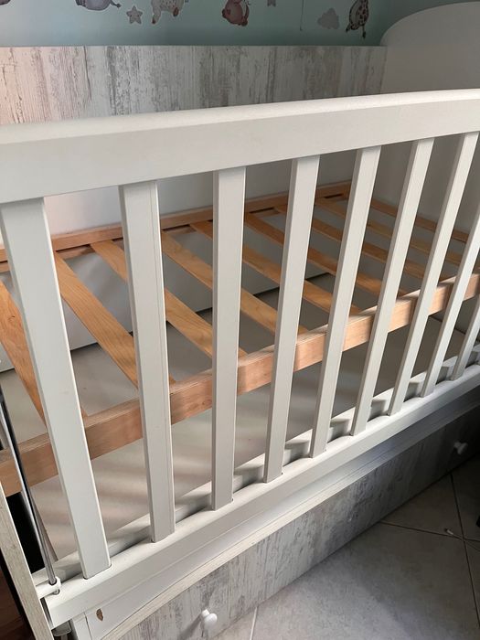 Дървена кошара с две нива на матрака