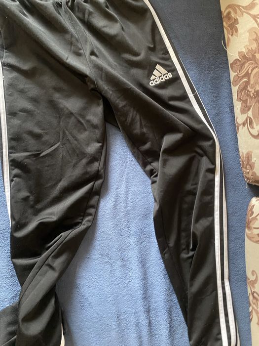 pantaloni de trening adidas
