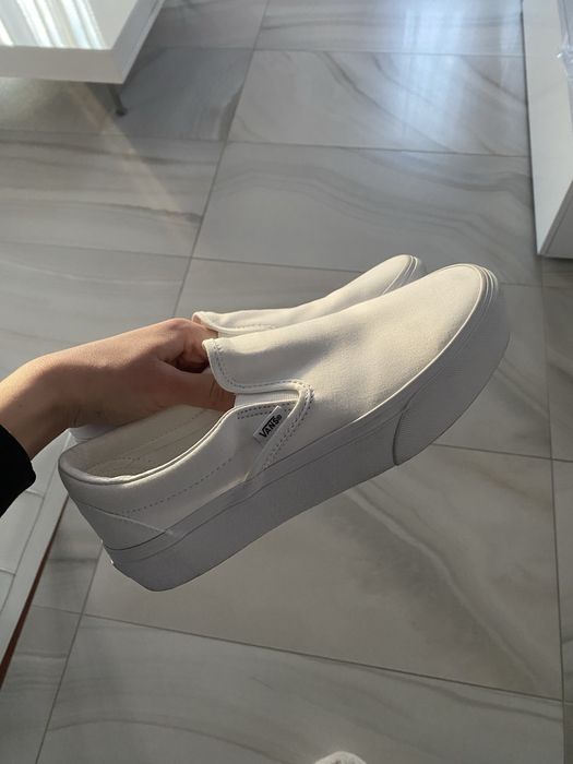 Vans slip-on platform
