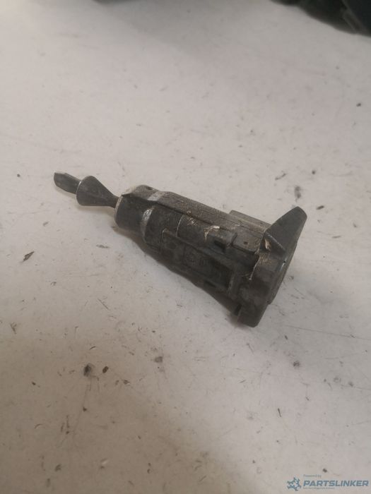 Butuc Usa Stanga Fata Volkswagen Golf Vii Estate (Ba5, Bv5) [ 2013 - >