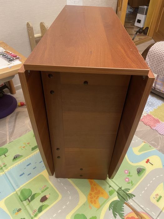 Стол раскладной.