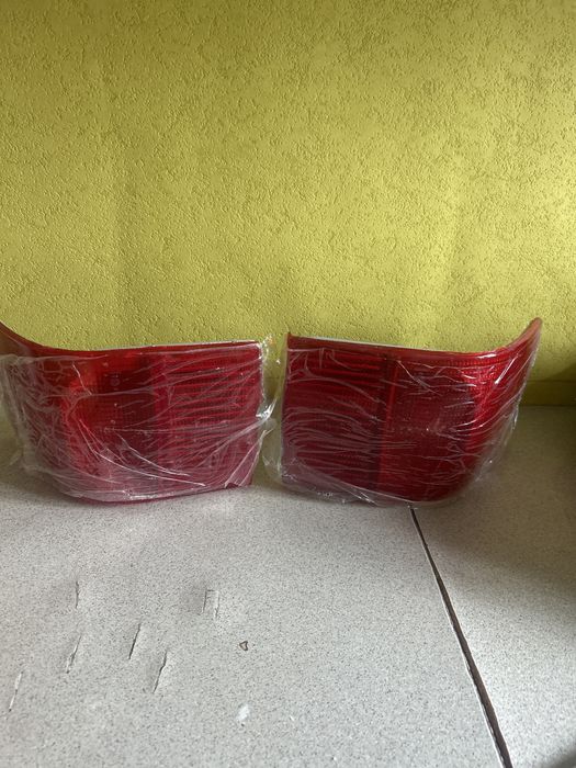 Прадаеться фонарь в кыло Ауди 80 Б-3 ,Б-4