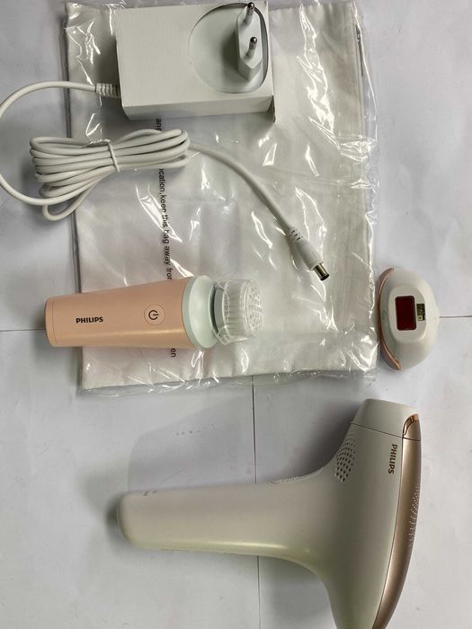 Epilator IPL Philips Lumea Advanced BRI922/00 cu Perie mini VisaPure