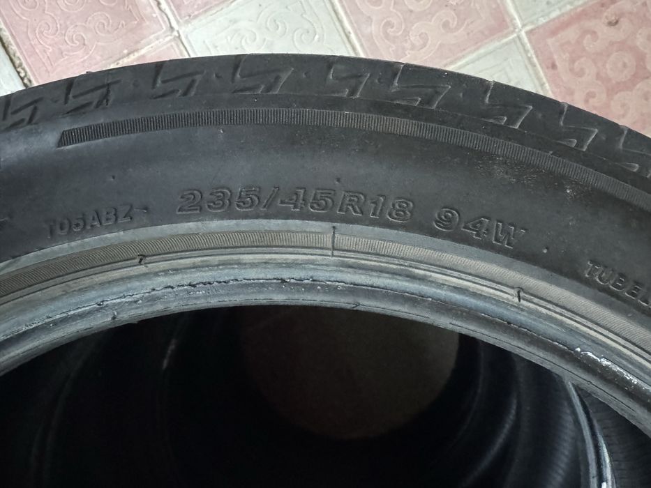 Bridgestone 235/45/18 Camry70