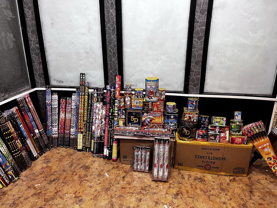 Салюты фейрверки хлопушки