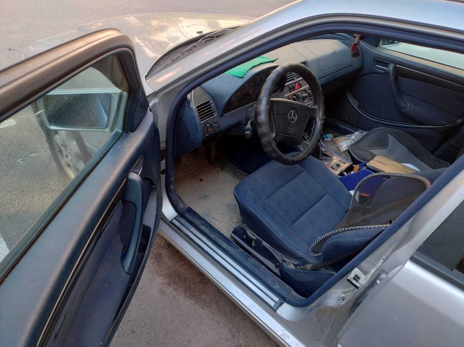 W 202 цял, прегрят двигател