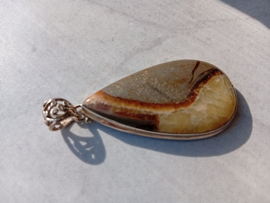 Сребърен медальон с орфеев ахат