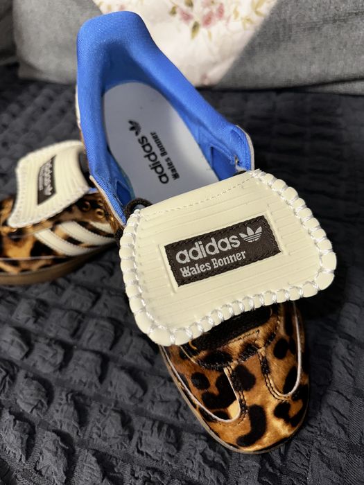 Adidasii samba40