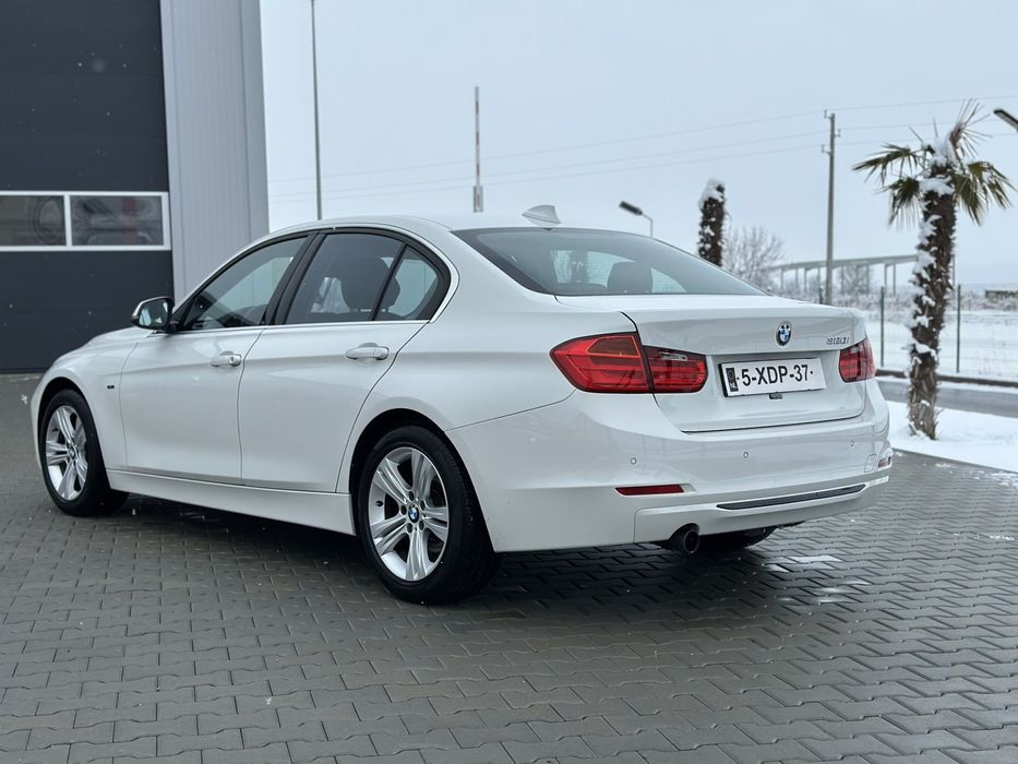 BMW F30 320I Топ състояние, регистриран