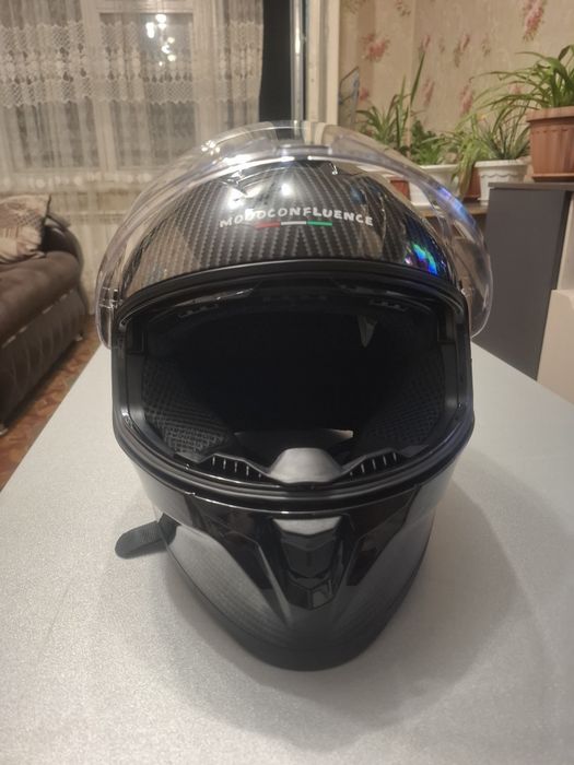 Продам шлем новый.