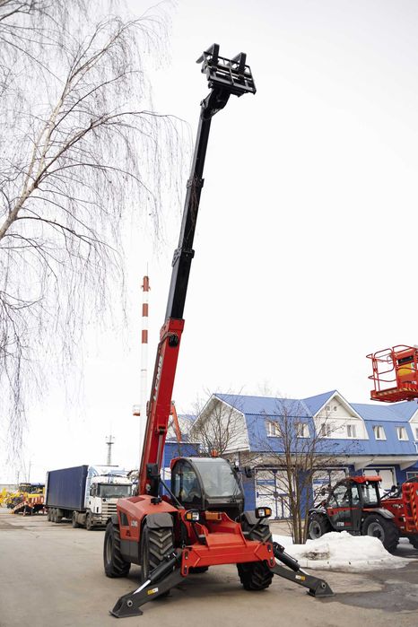 Телескопический погрузчик 17.6м