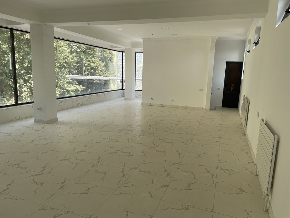 Аренда. Ижарага 70 м2 2-этаж берилади. Чирчик ш. Нижнийда жойлашган.