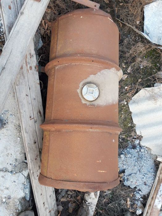 Продаётся бак 250 л.