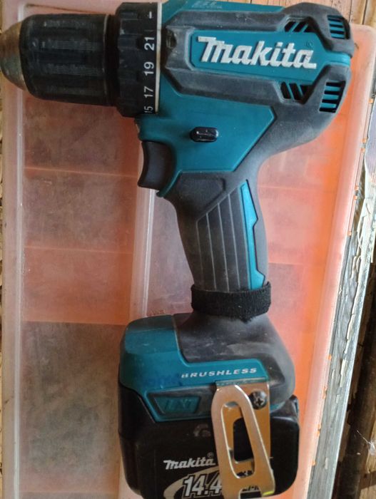 Bormașină filetanta Makita