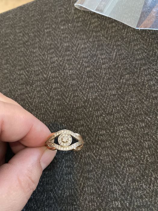 Срочно продам кольцо золото