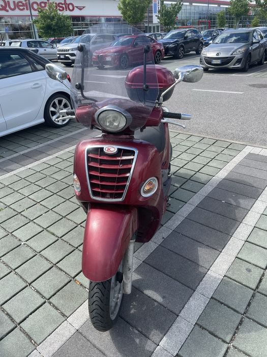 Scutere cu acte diferite modele