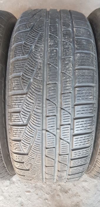 Зимни гуми-16цола-225/55-1бр.-55лв."PIRELLI "