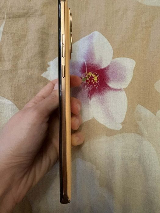 Телефон Motorola edge 40 neo
